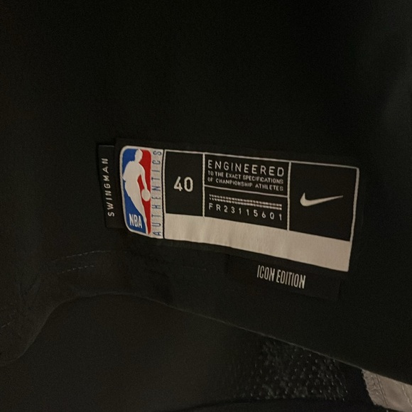 NWT Nike Men’s NBA Spurs Wembanyama Jersey Size S - Picture 5 of 7